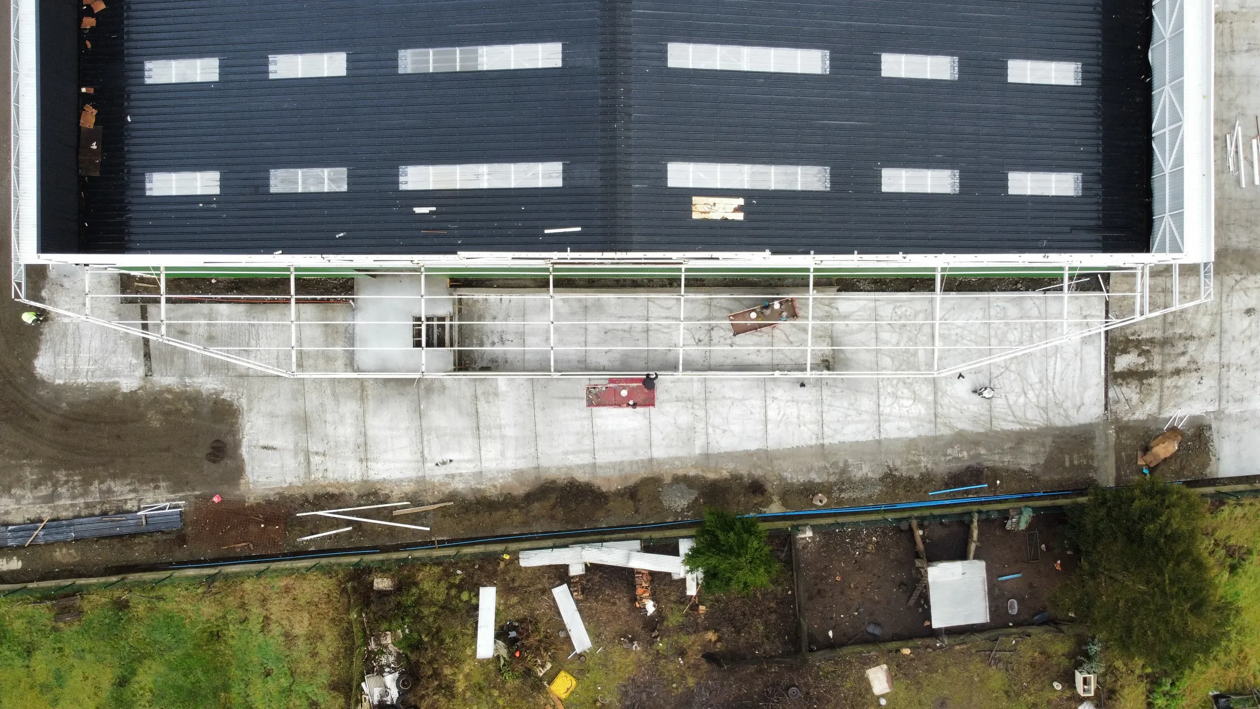 Vista aérea del avance de una estructura industrial