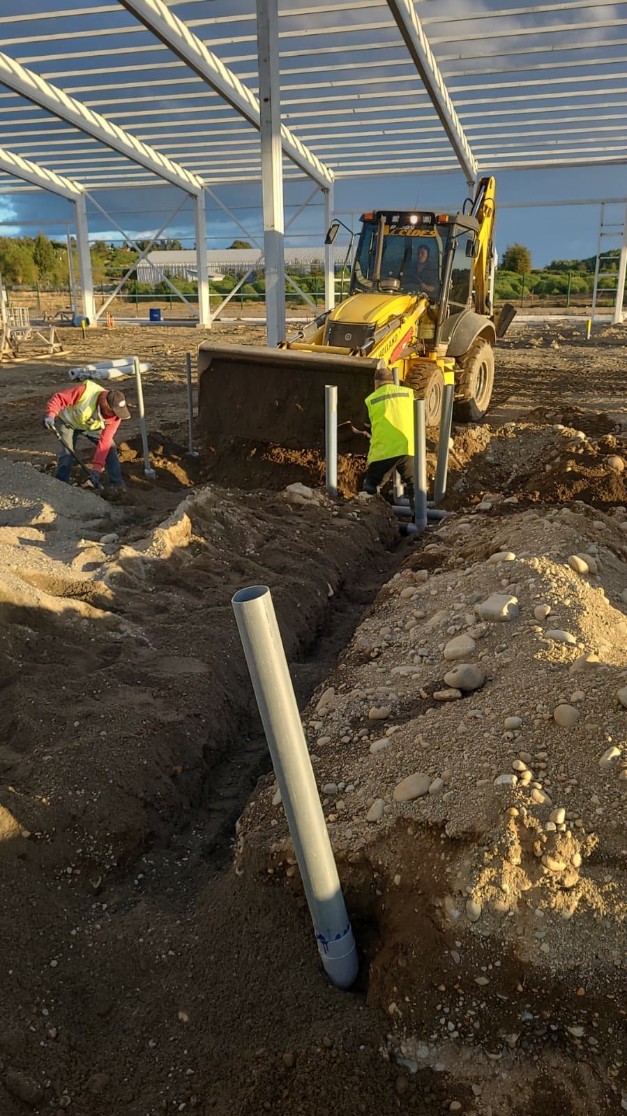 Avance de construcción del galpón industrial, imagen 1 de 43
