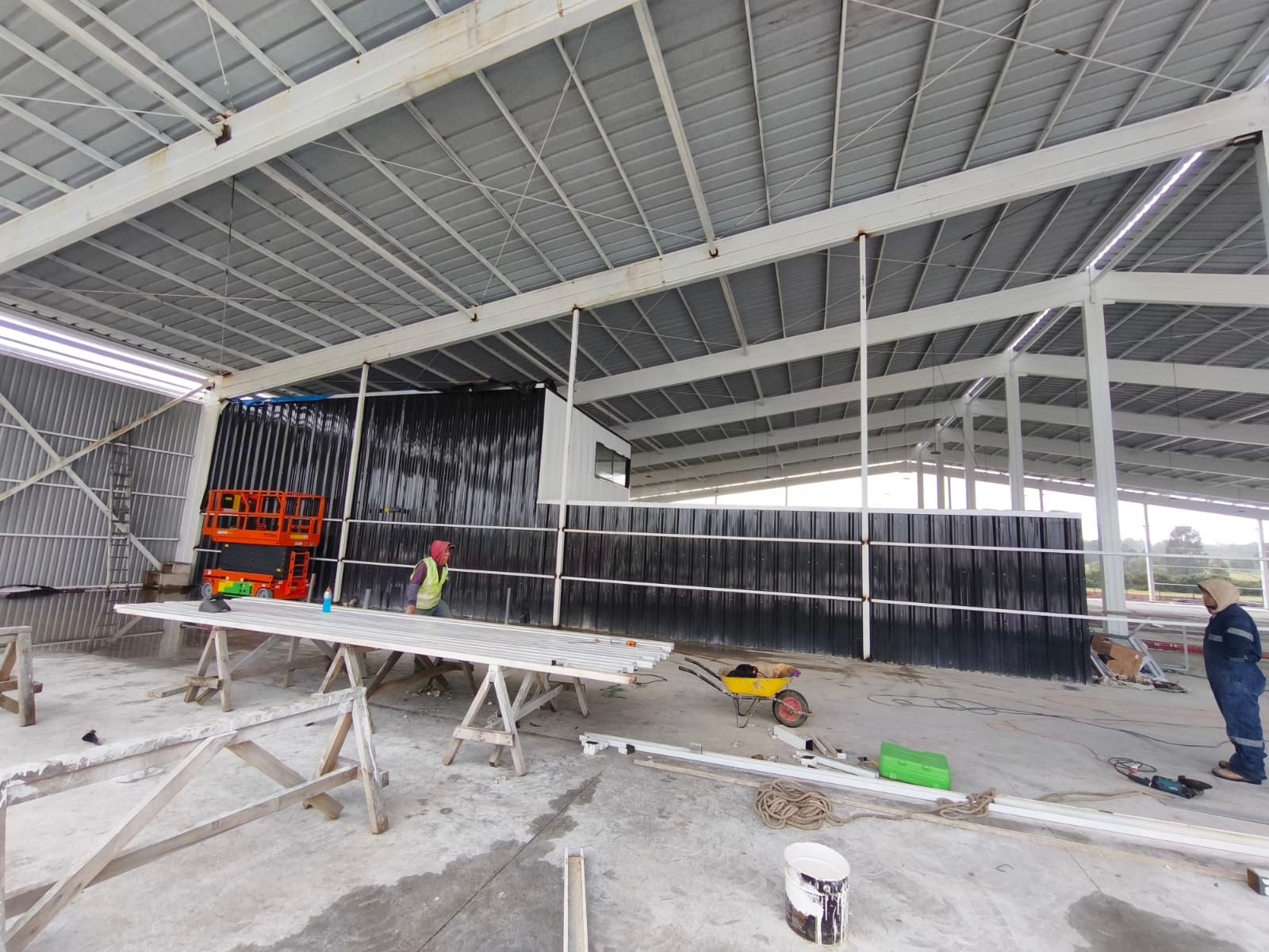 Avance de construcción del galpón industrial, imagen 3 de 43