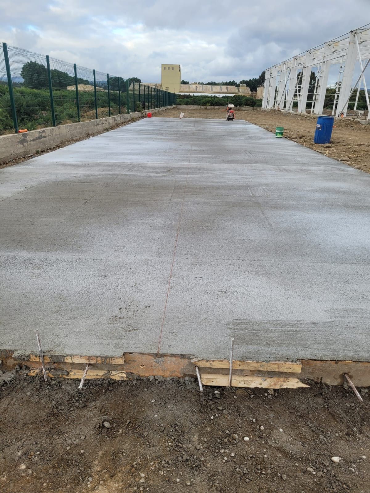Avance de construcción del galpón industrial, imagen 31 de 43